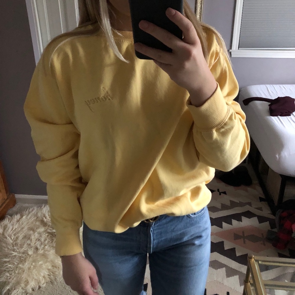 Iconic Brandy Melville “Honey” Crew